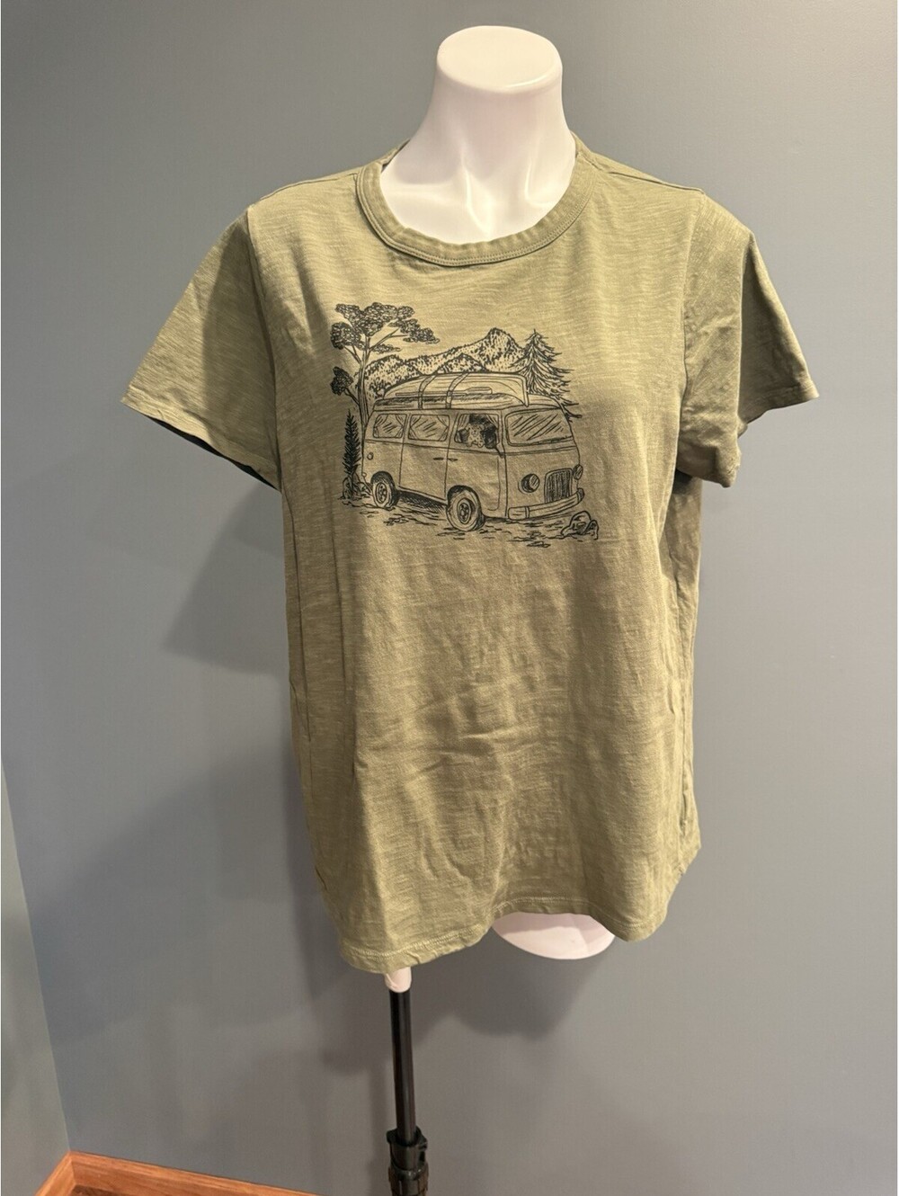 DIP “No Bad Days Camper Van" olive graphic t-shirt Women’s Size 1X Org Cotton